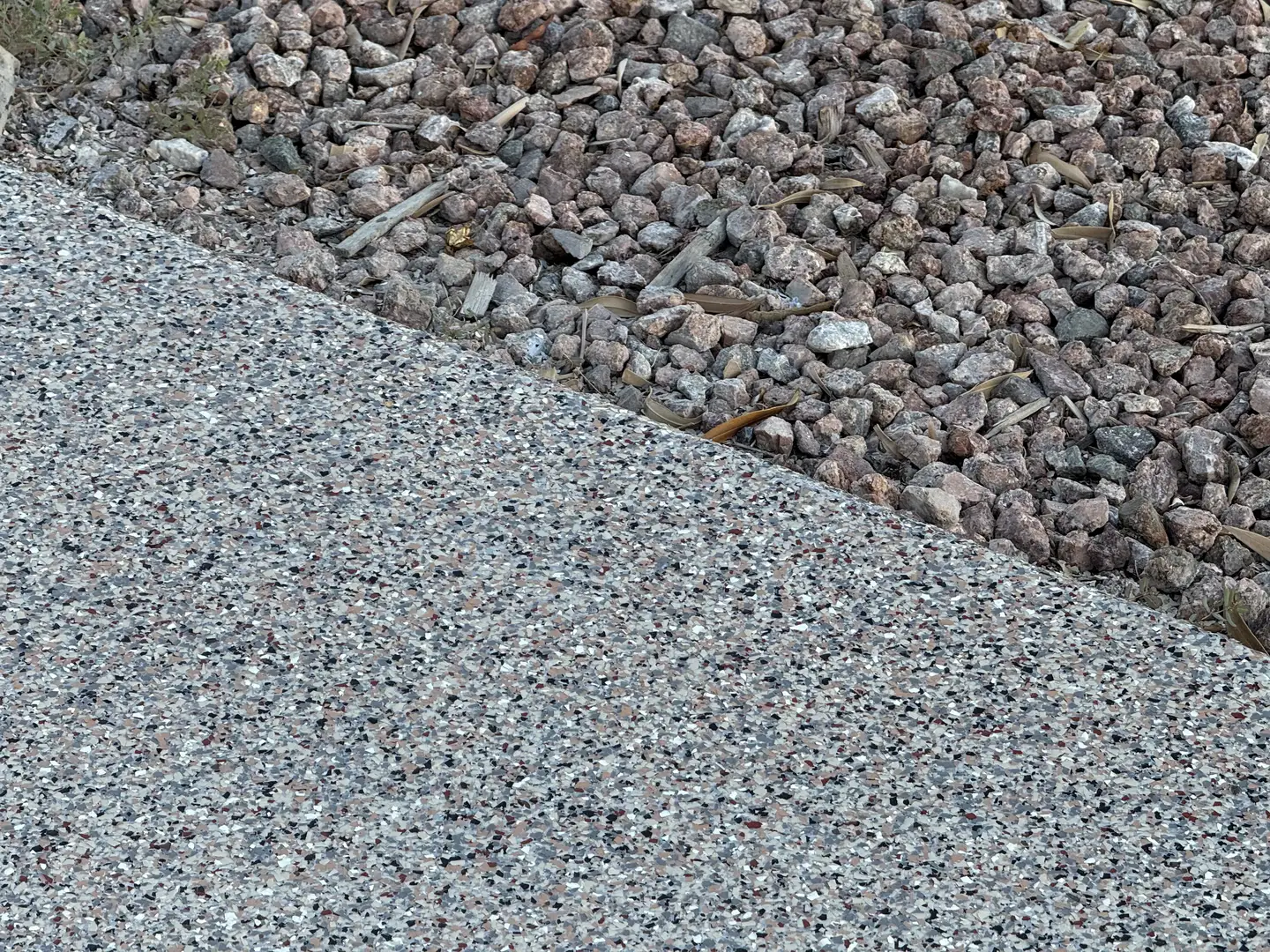 San Tan Valley Outdoor Workspace: Stain-Proof, UV-Stable Floor
