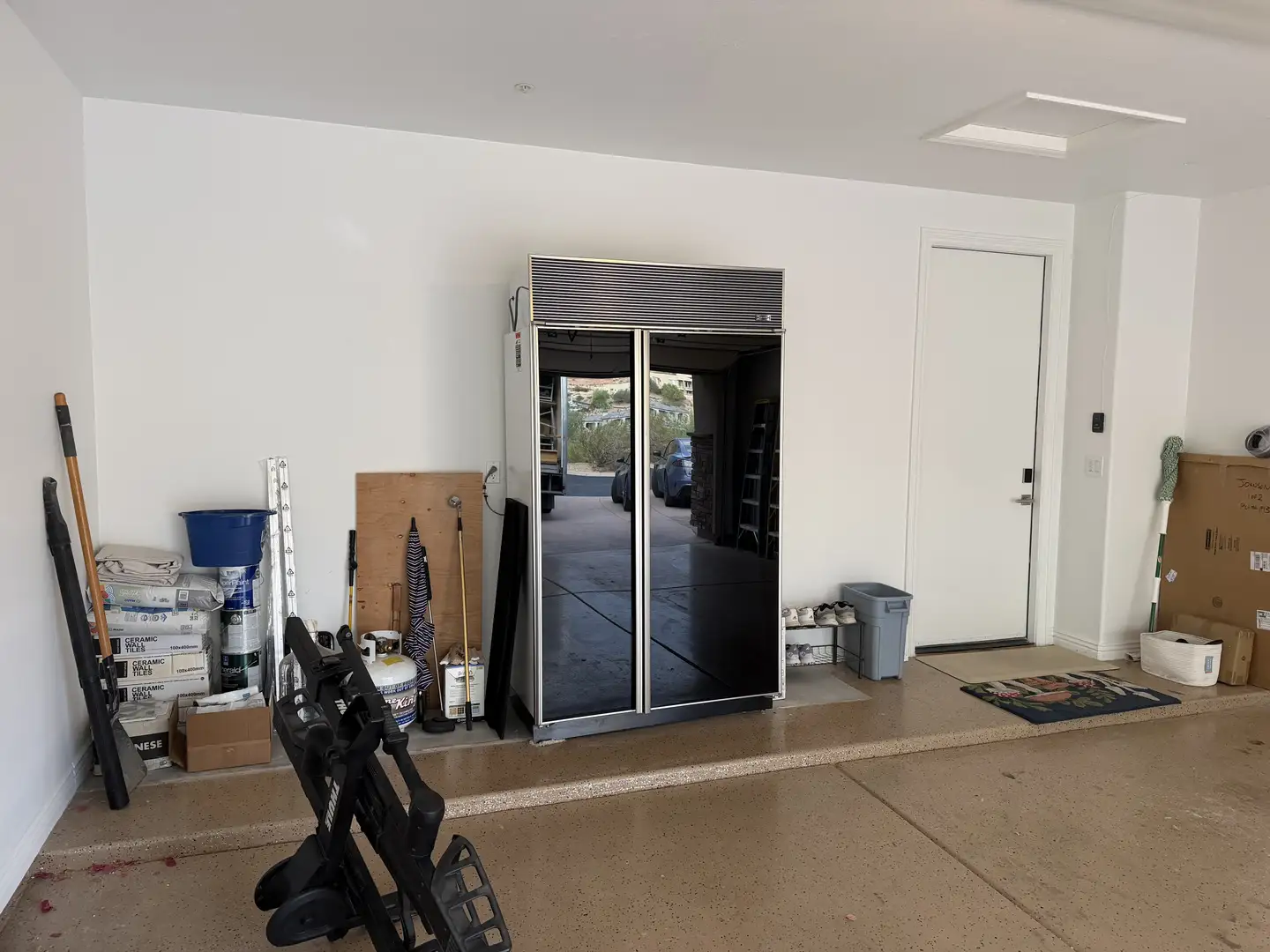 Fountain Hills Garage: Dual Space Organization & Man Cave