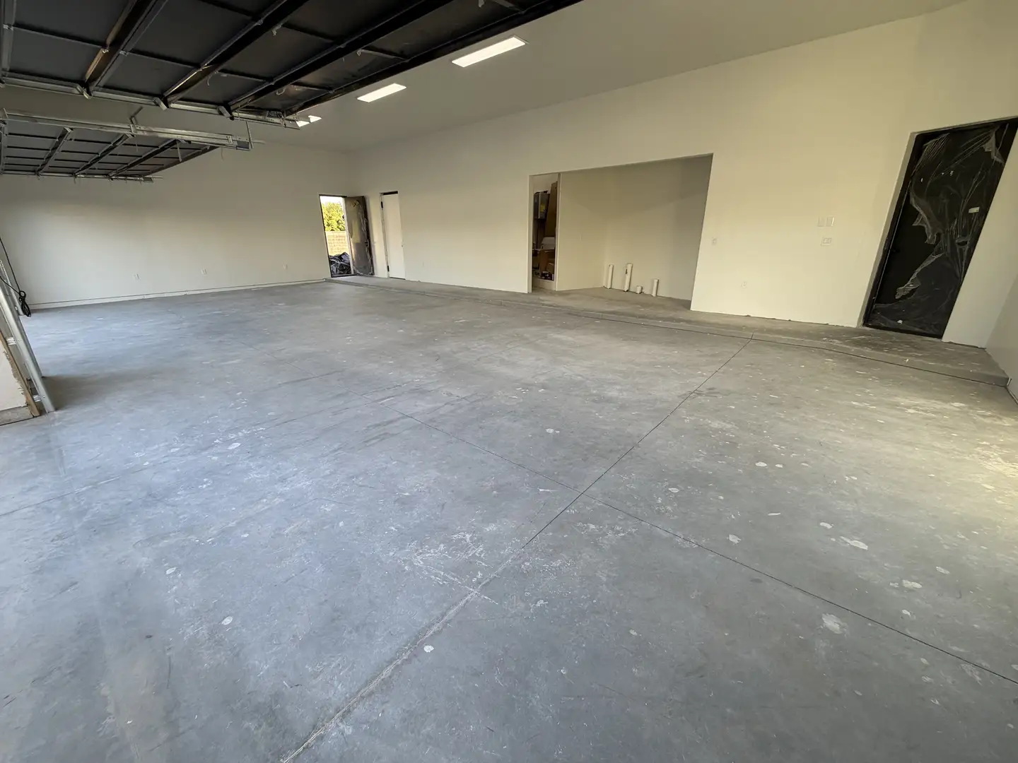 Gilbert Garage Floor Coating: Desert Luna Durability