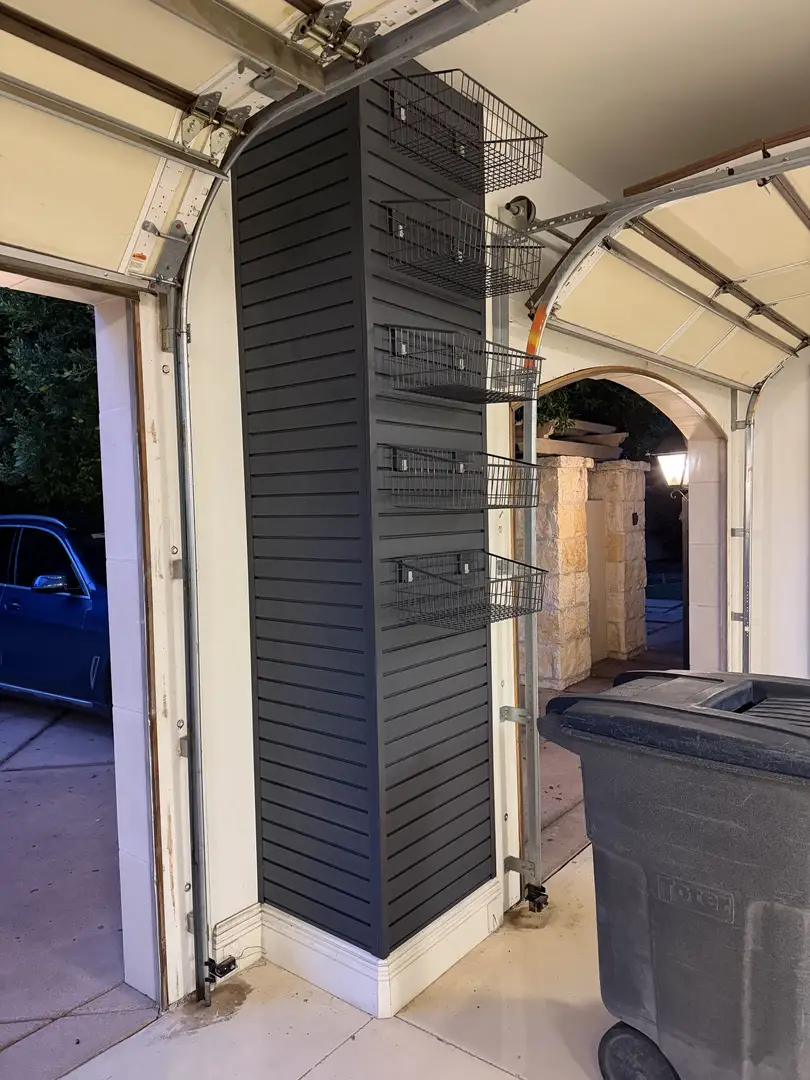 Phoenix Luxury Garage: High-Capacity, Modern Organization