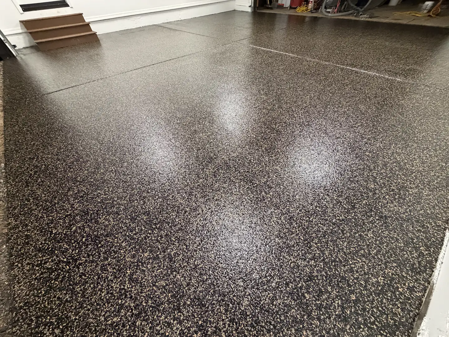 Pinetop Cabin: Durable, Custom Garage Floor Solution