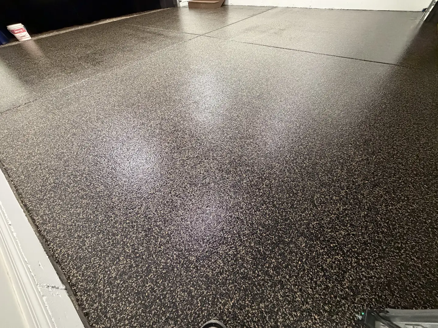 Pinetop Cabin: Durable, Custom Garage Floor Solution