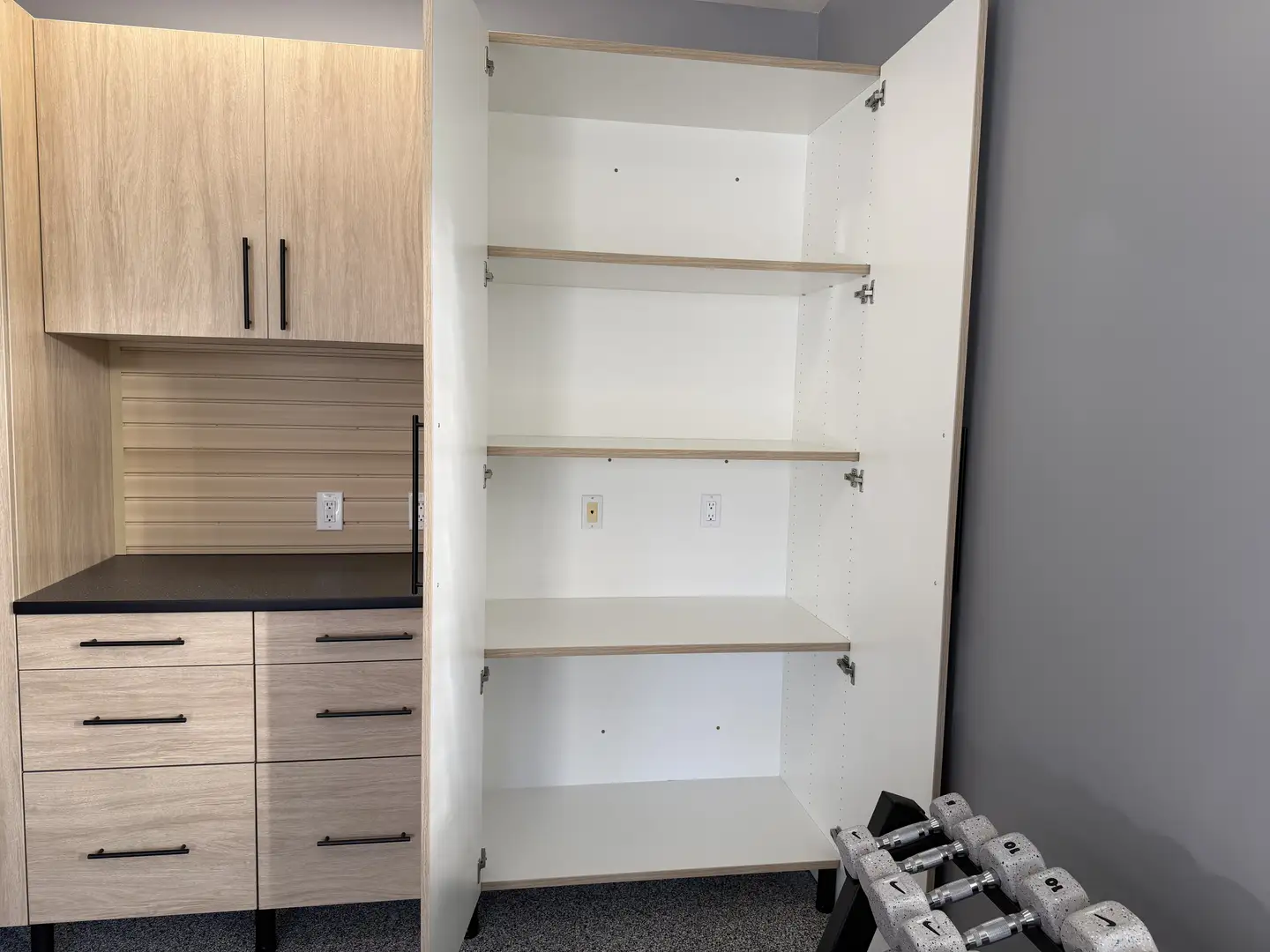 Mesa Garage: Fitness Studio & Storage Solution